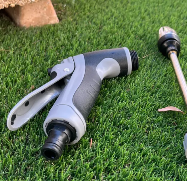 Waterblitz Hose Nozzle — Dual-Mode Nozzle with Ergonomic Grip and Soil Spike